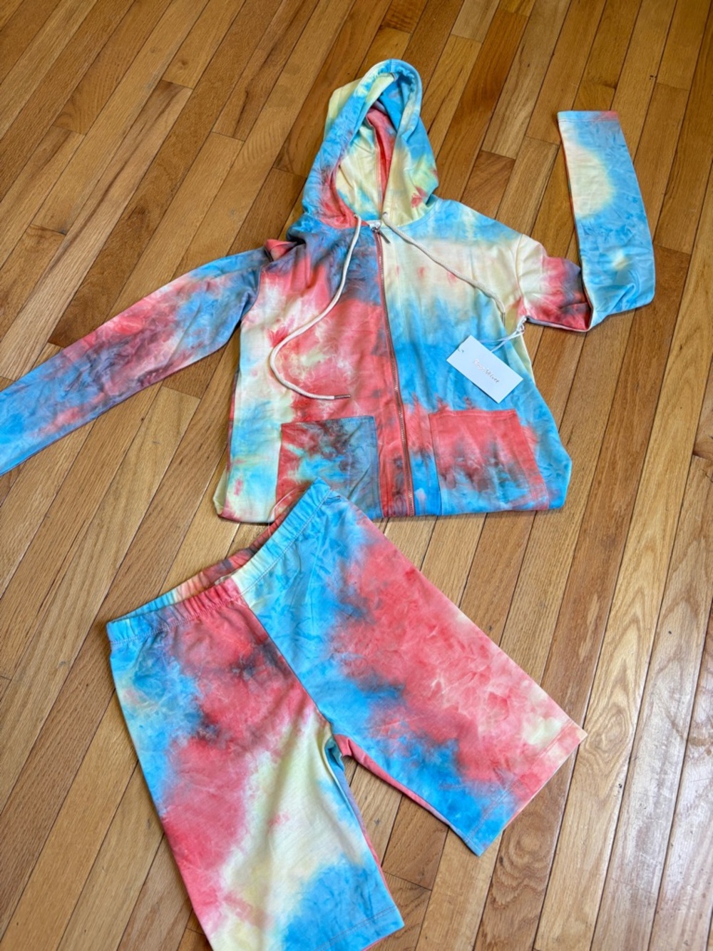 Rose Velvet Tie-Dye Set – Hoodie & Shorts – Size S – NWT